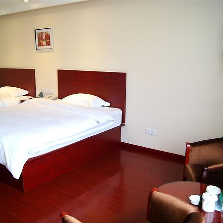 Greentree Inn Shanghai Minhang District Beiqiao Subway Station Express Hotel Bagian luar foto