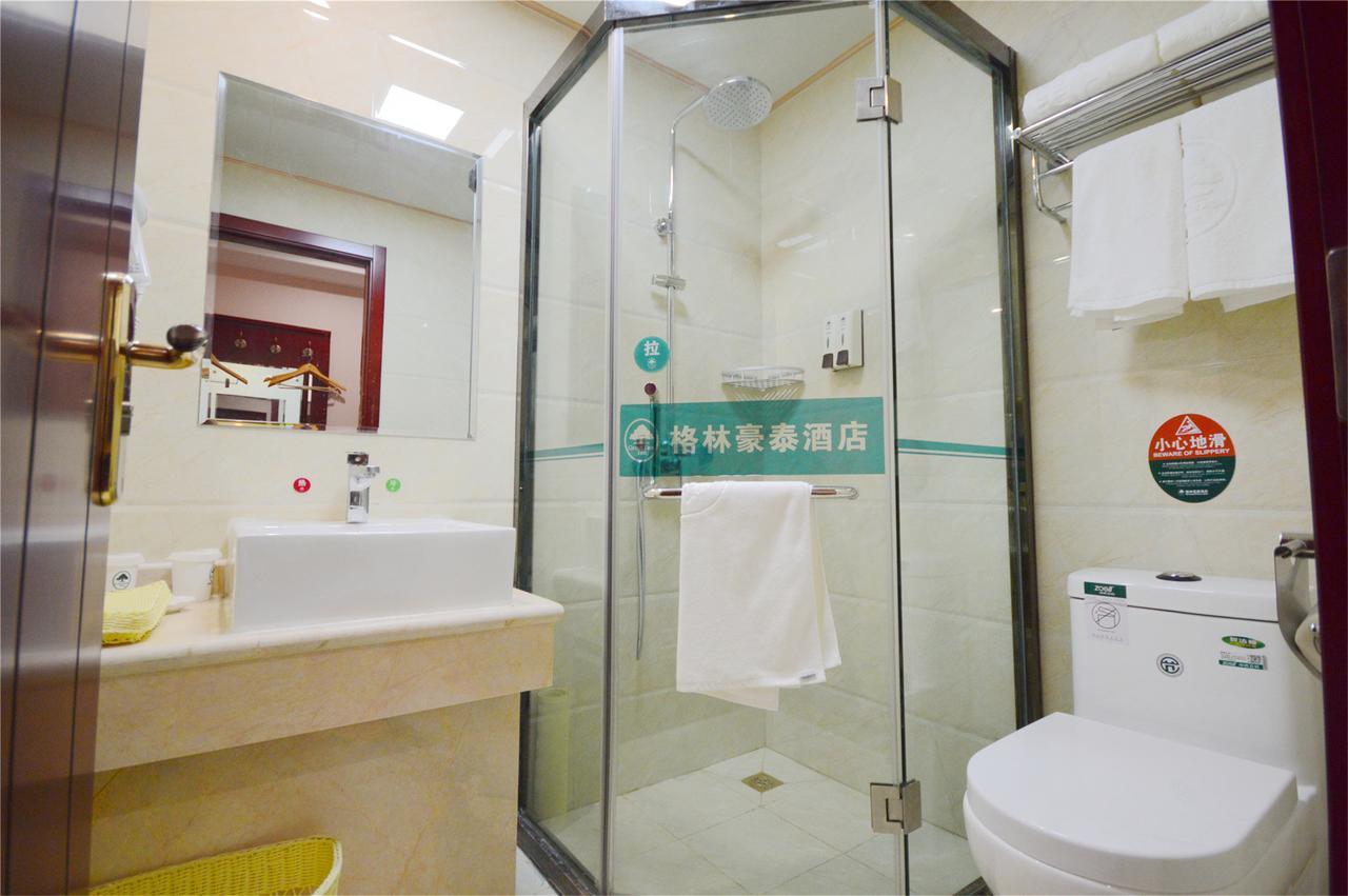 Greentree Inn Shanghai Minhang District Beiqiao Subway Station Express Hotel Bagian luar foto