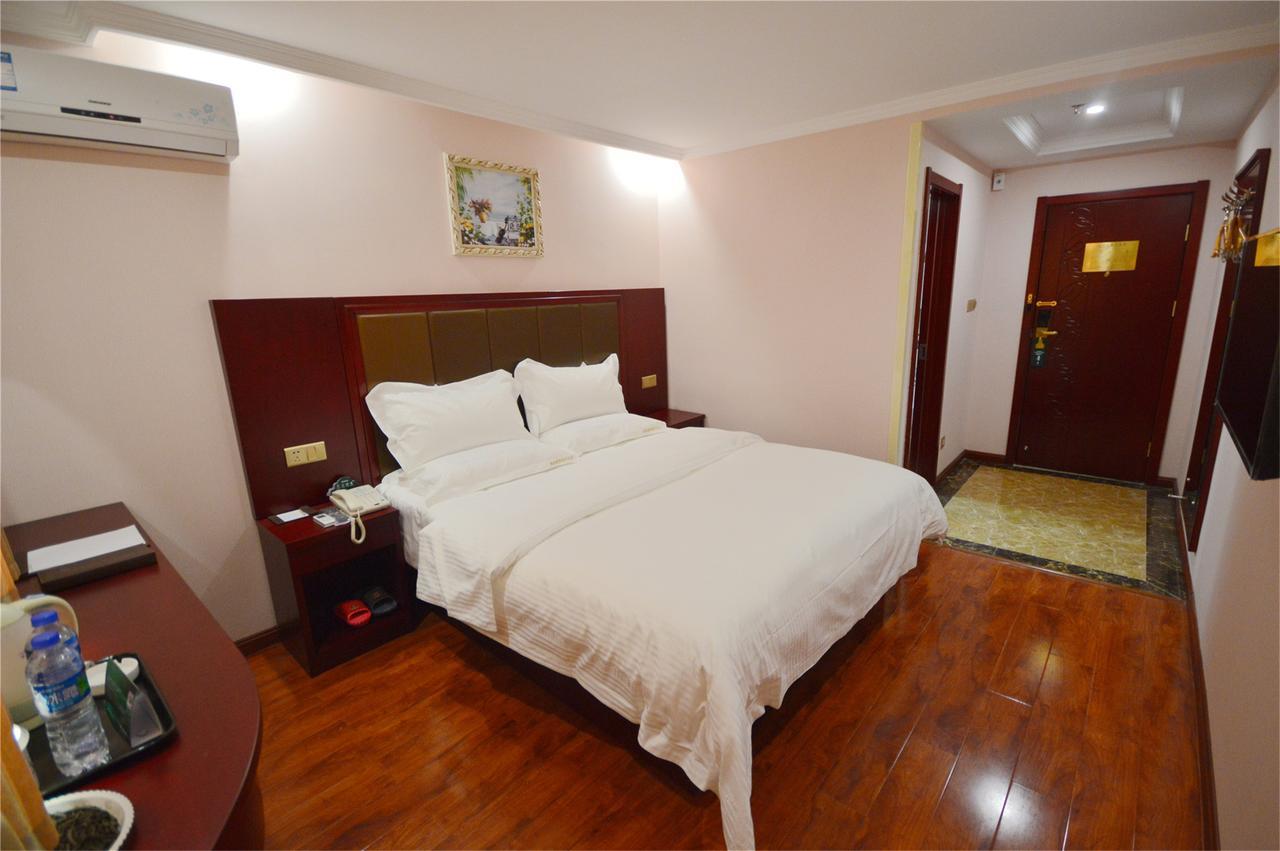 Greentree Inn Shanghai Minhang District Beiqiao Subway Station Express Hotel Bagian luar foto